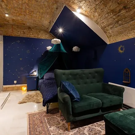 Harry Potter Themed Central Underground Apartament